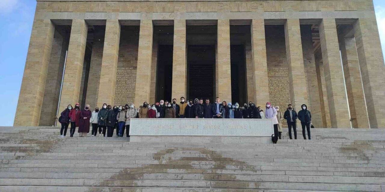Deneme sınavında dereceye giren öğrencilere Ankara gezisi