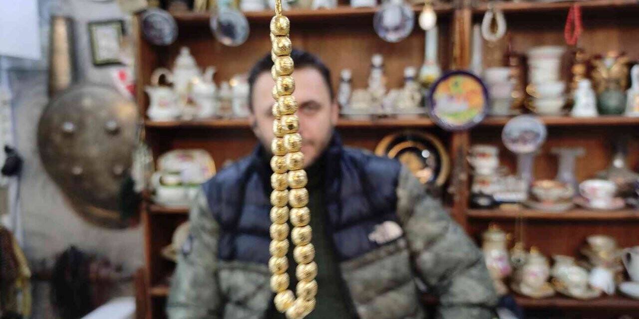 Altın tespih büyük ilgi çekiyor