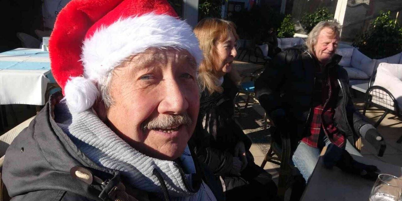 Marmaris’te yaşayan İngilizler yeni yılı kutladılar