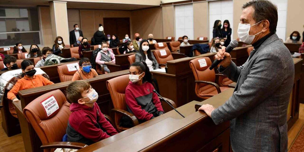 Eko-Okullar Çevre Çocuk Meclisi Başkanı’nı seçti