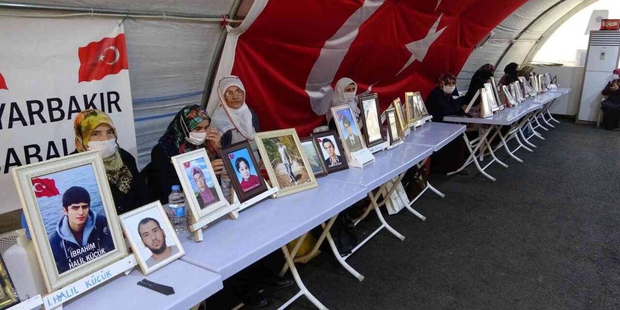 Evlat nöbetindeki anne Çağmar: “Çocuklarımızı o hainlerden kurtaracağız”