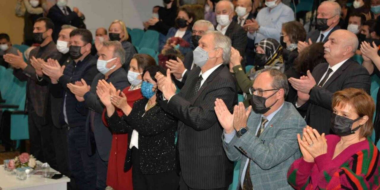 Bozüyük Belediyesi THM Korosu’ndan muhteşem konser