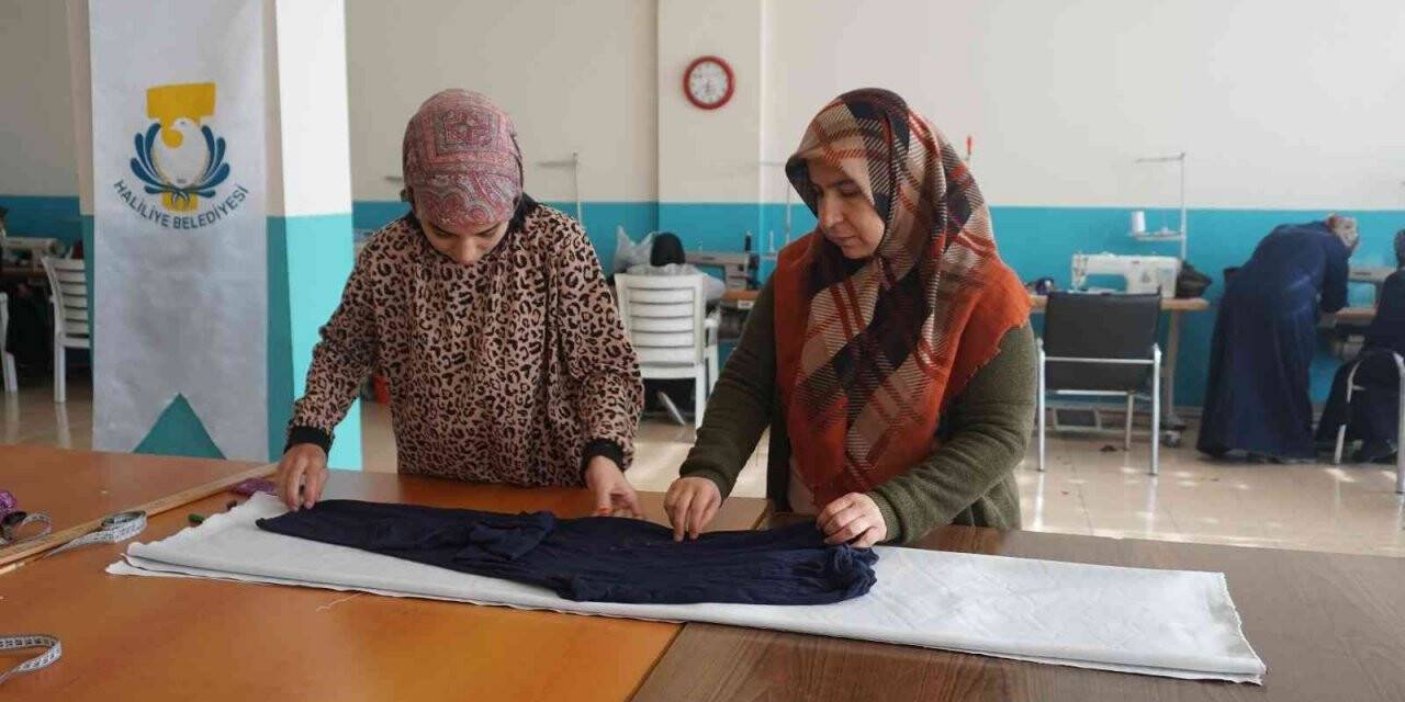 Meslek öğrenen kadınlardan Canpolat’a teşekkür