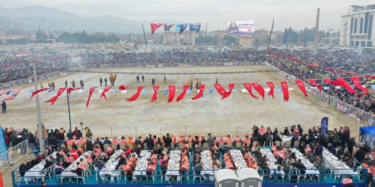 Aydın’da 184 deve kıran kırana güreşti