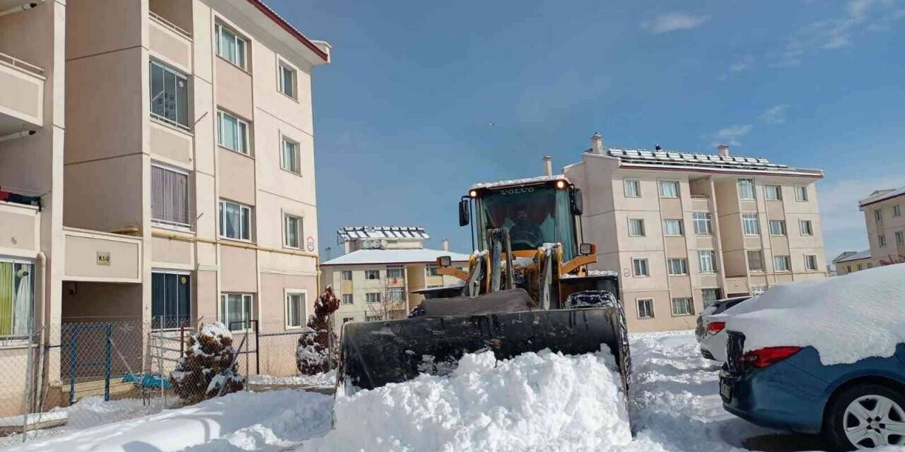 Edremit’te karla mücadele çalışması