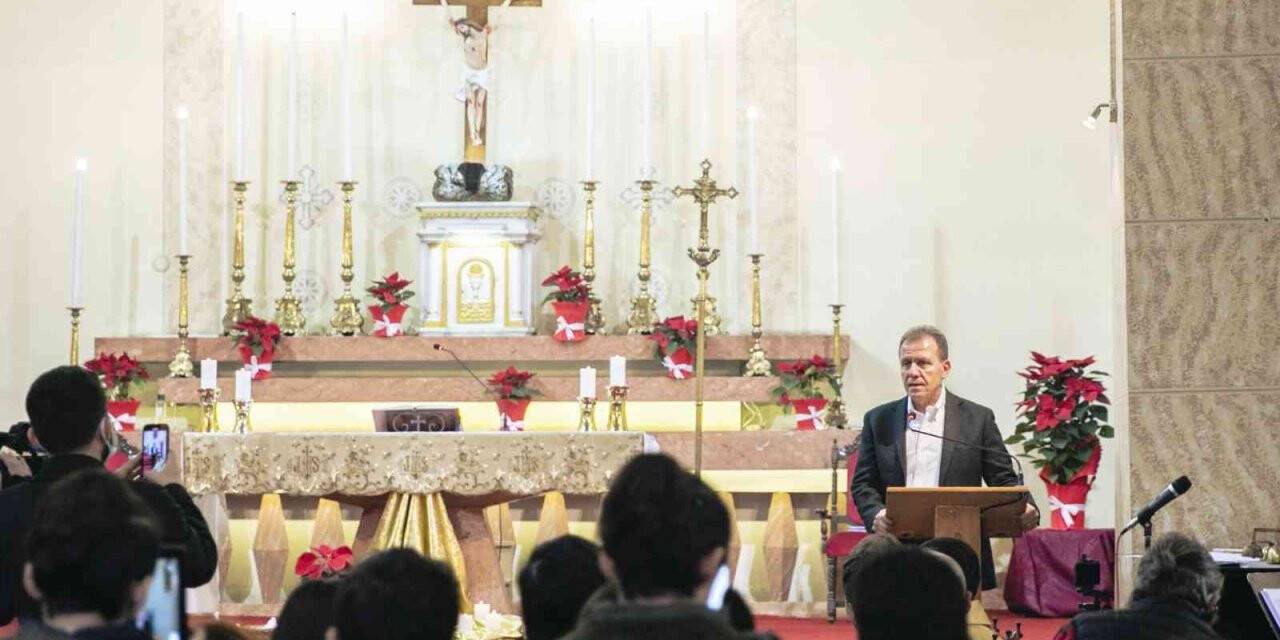 Başkan Seçer, Noel kutlamasına katıldı