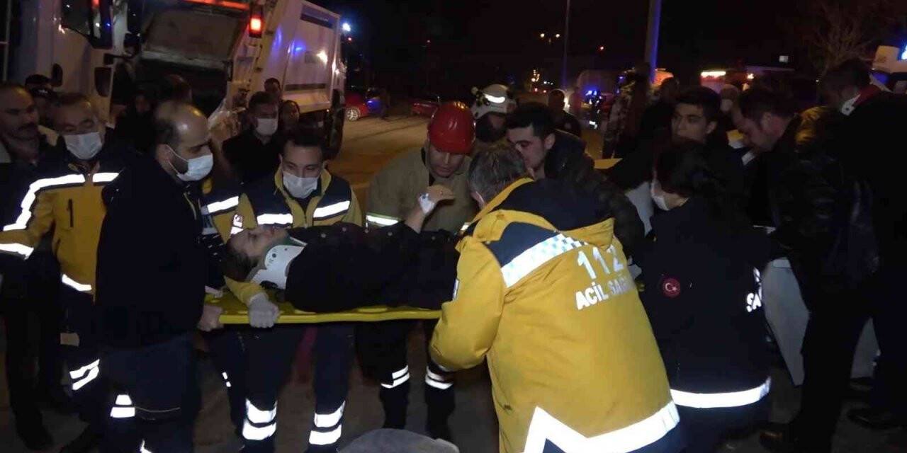 Kırıkkale’de iki otomobil kafa kafaya çarpıştı: 7 yaralı