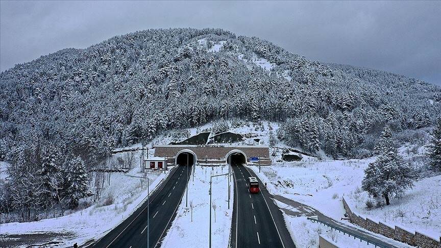 Vakit ve nakit tasarrufu sağlayan Ilgaz Tüneli ekonomiye 250 milyon lira kazandırdı
