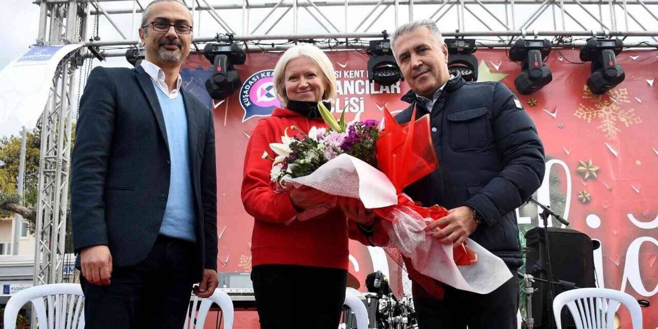 Kuşadası’nda yeni yıl heyecanı yaşandı