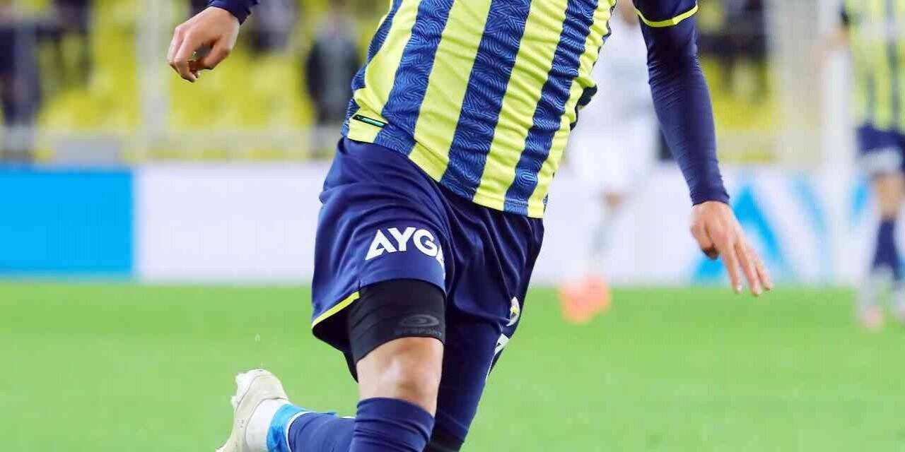İrfan Can Kahveci ıslıklandı