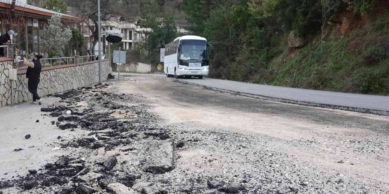 Uludağ’da sezon açıldı, yol çalışması 2 aydır çileye döndü