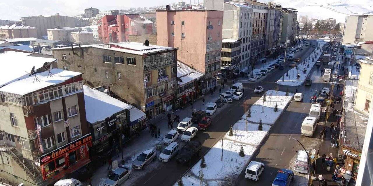 Başkan Geçirgen: “Döviz kurunun düşmesiyle artık marketler de indirim getirmeli”