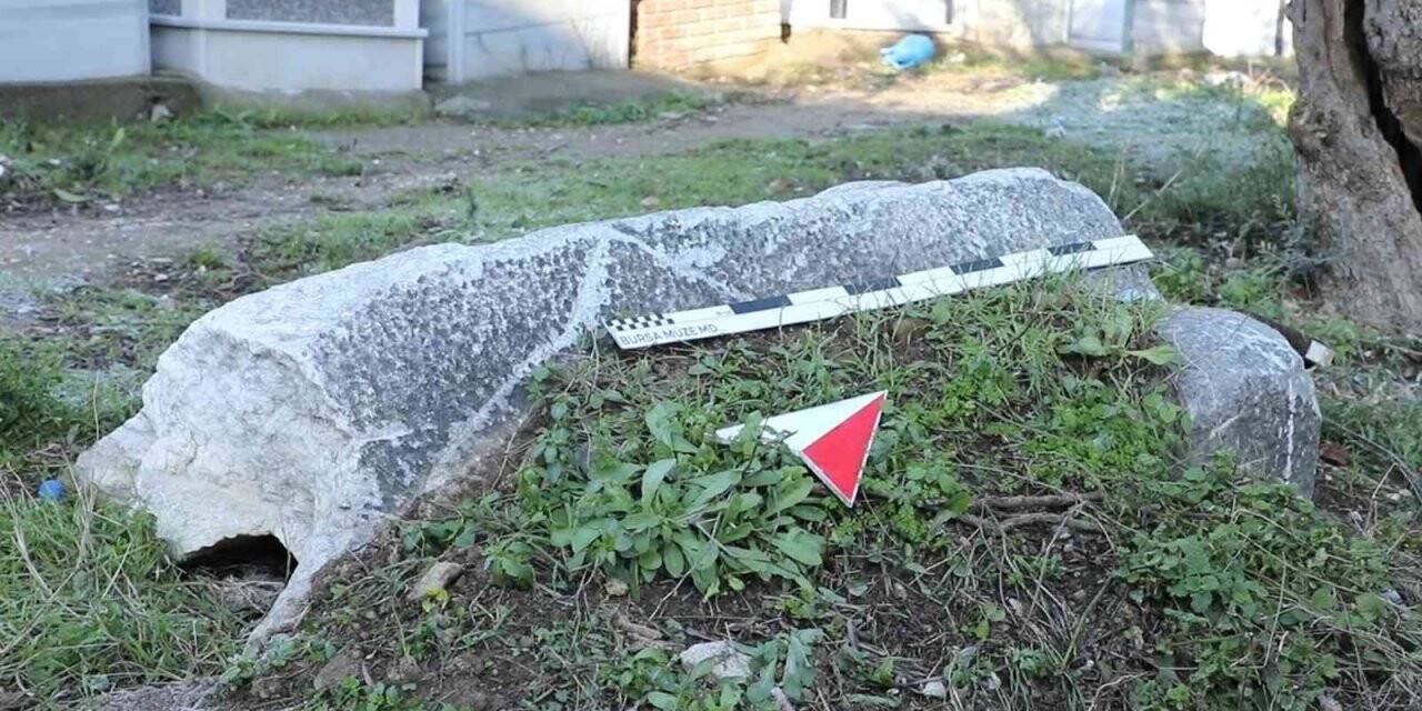 Gemlik’te 1800 yıllık lahit kapağı bulundu