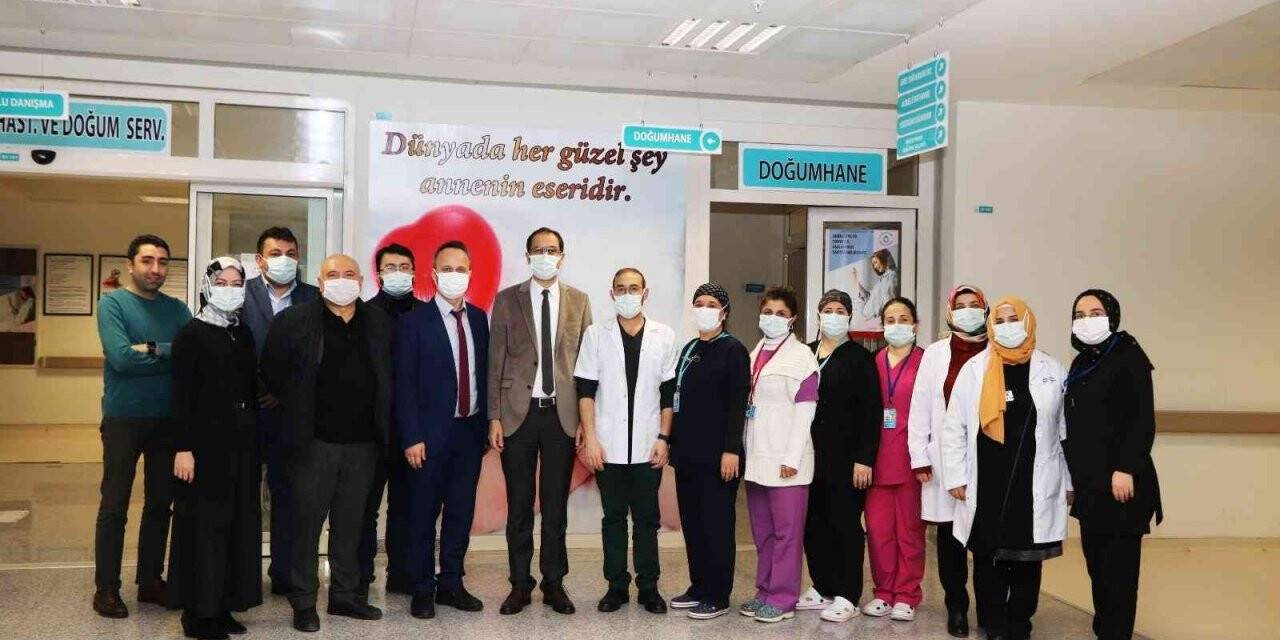 Simav Devlet Hastanesi’ne ‘Anne ve Bebek Dostu ’ unvanı verildi