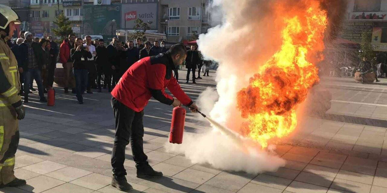 Belediyede nefes kesen yangın tatbikatı