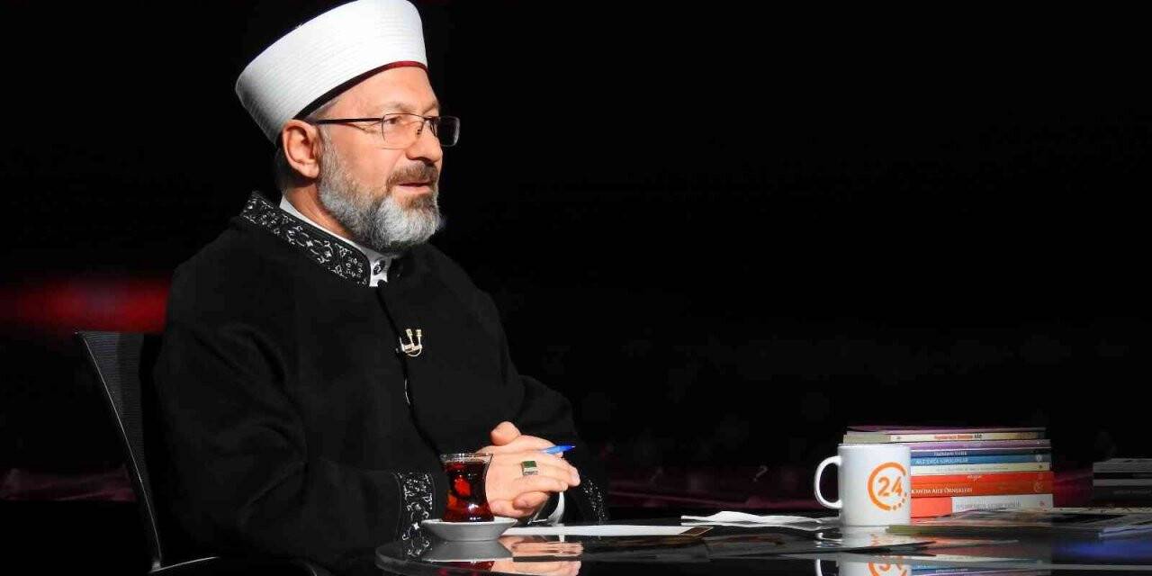 Diyanet İşleri Başkanı Erbaş, ‘Arafta Sorular’ın konuğu oldu