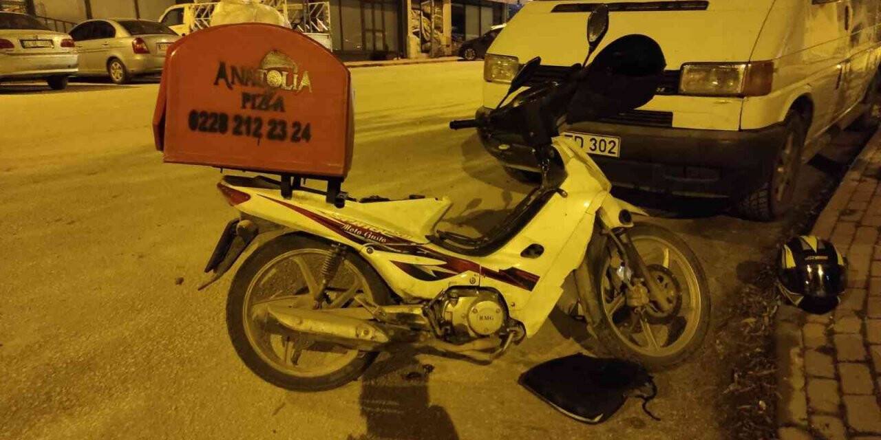 Motosiklet ile otomobil çarpıştı, 1 kişi yaralandı