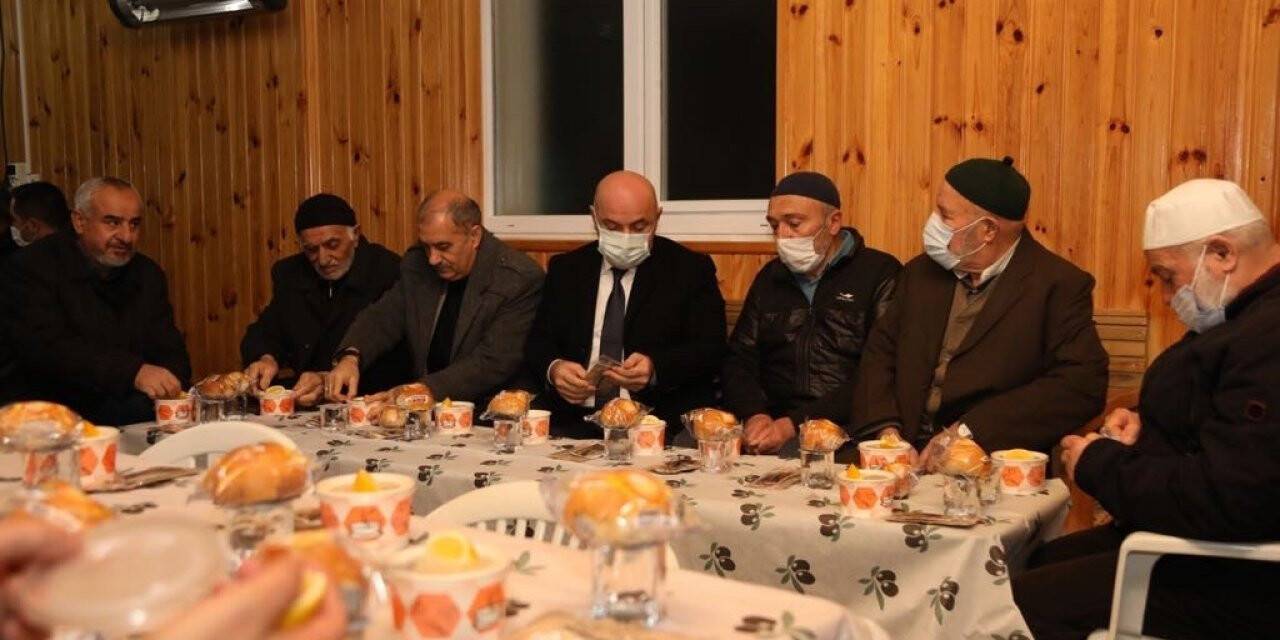 Başkan Bıyık, vatandaşlarla sabah namazında bir araya geldi