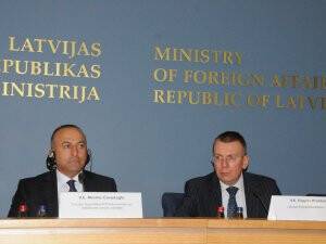 Ab Bakanı Çavuşoğlu Letonya'da