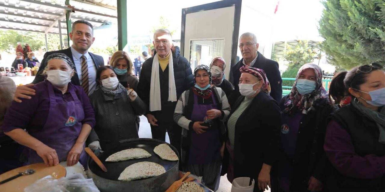 Usta gazeteciler Mezitli kadın üretici pazarında