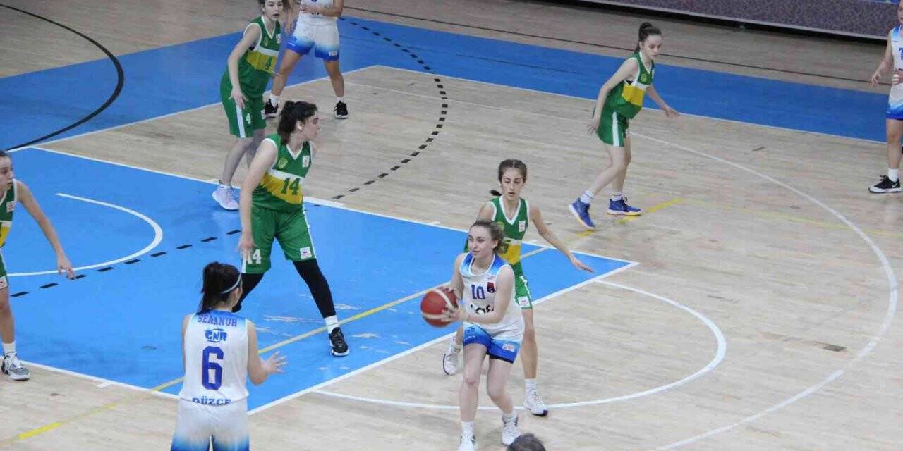 Düzce Atletik, İstanbul Üniversitesi’ni 84-66 mağlup etti