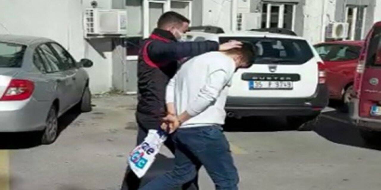 Annesini bıçaklayarak öldürdüğü iddia edilen zanlı tutuklandı
