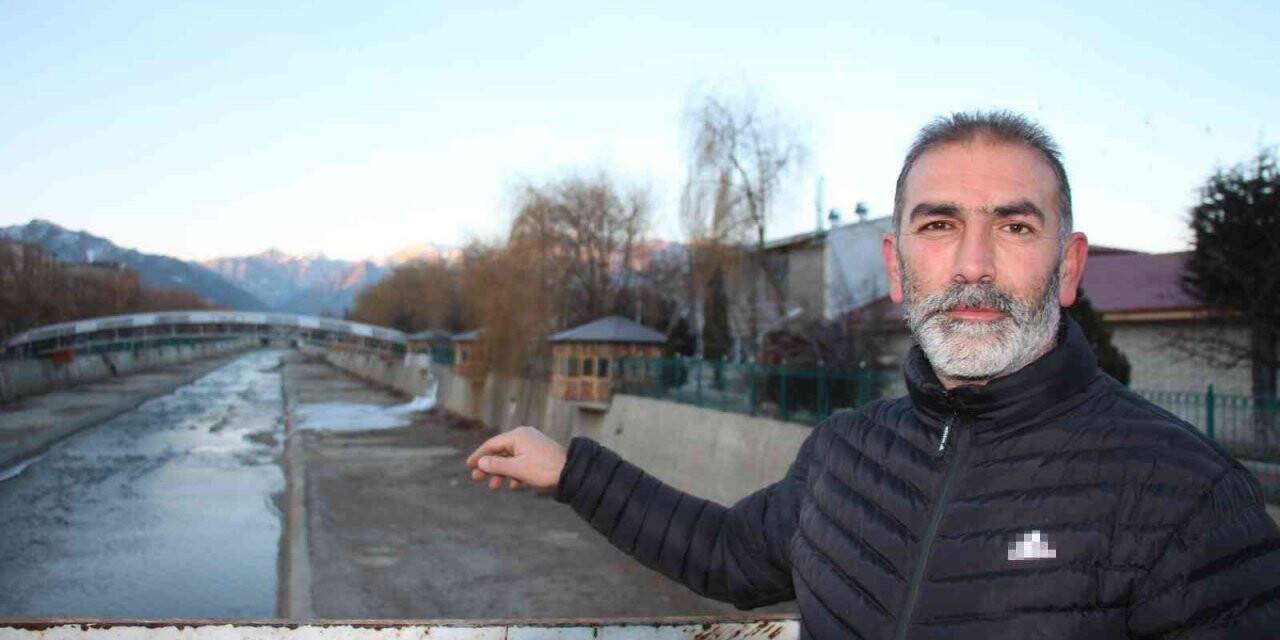 Dondurucu soğuk sonrası nehirler buz tuttu