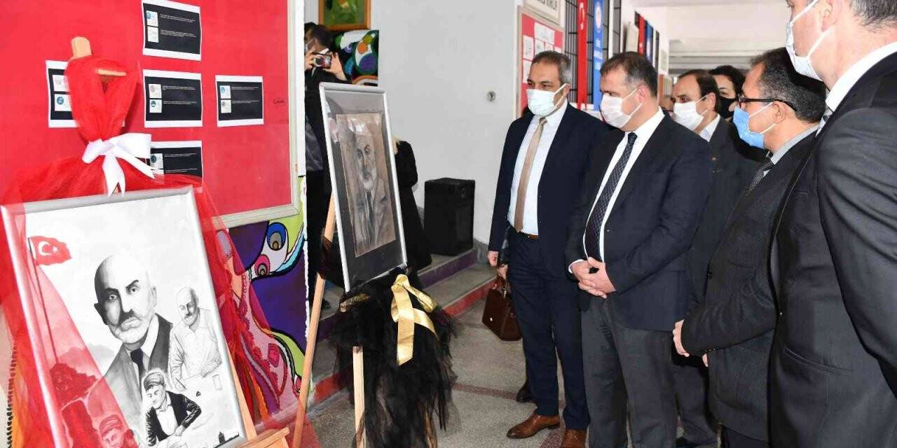 Söke’de "Çizgimiz Mehmet Akif Ersoy" resim sergisi açıldı