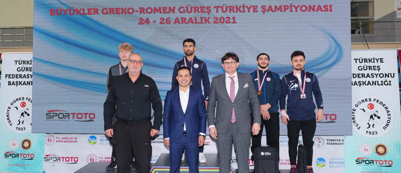 Konya Büyükşehir Belediyesporlu güreşçi Türkiye ikincisi