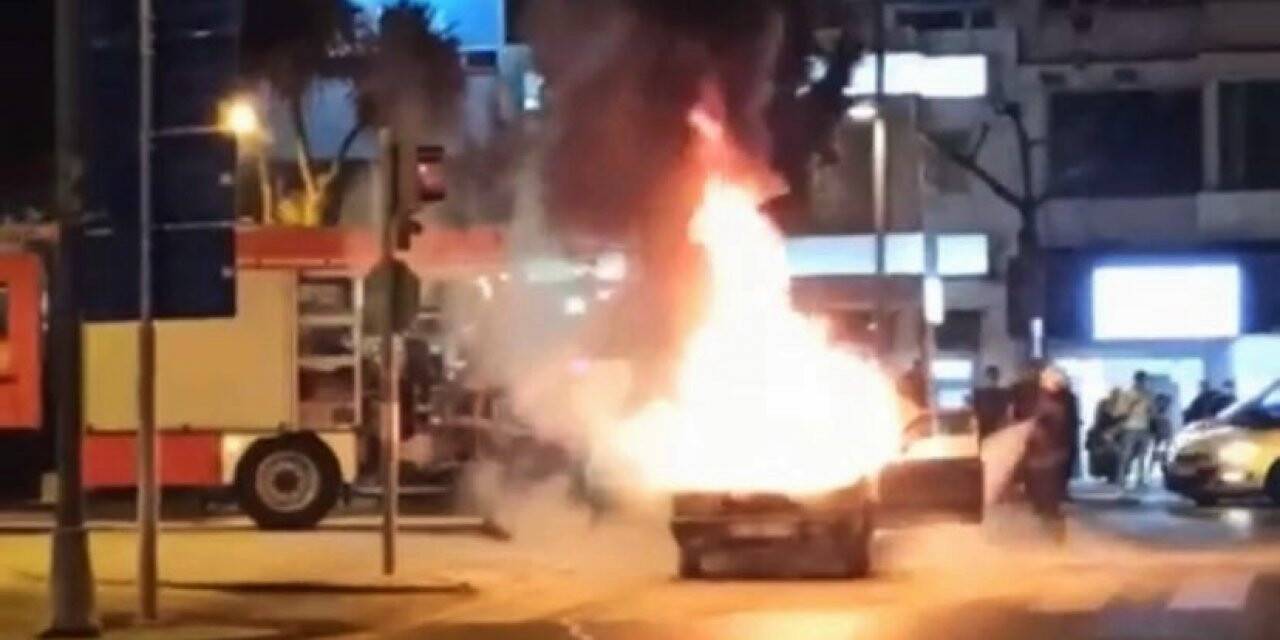 Otomobil cadde ortasında alev topuna döndü