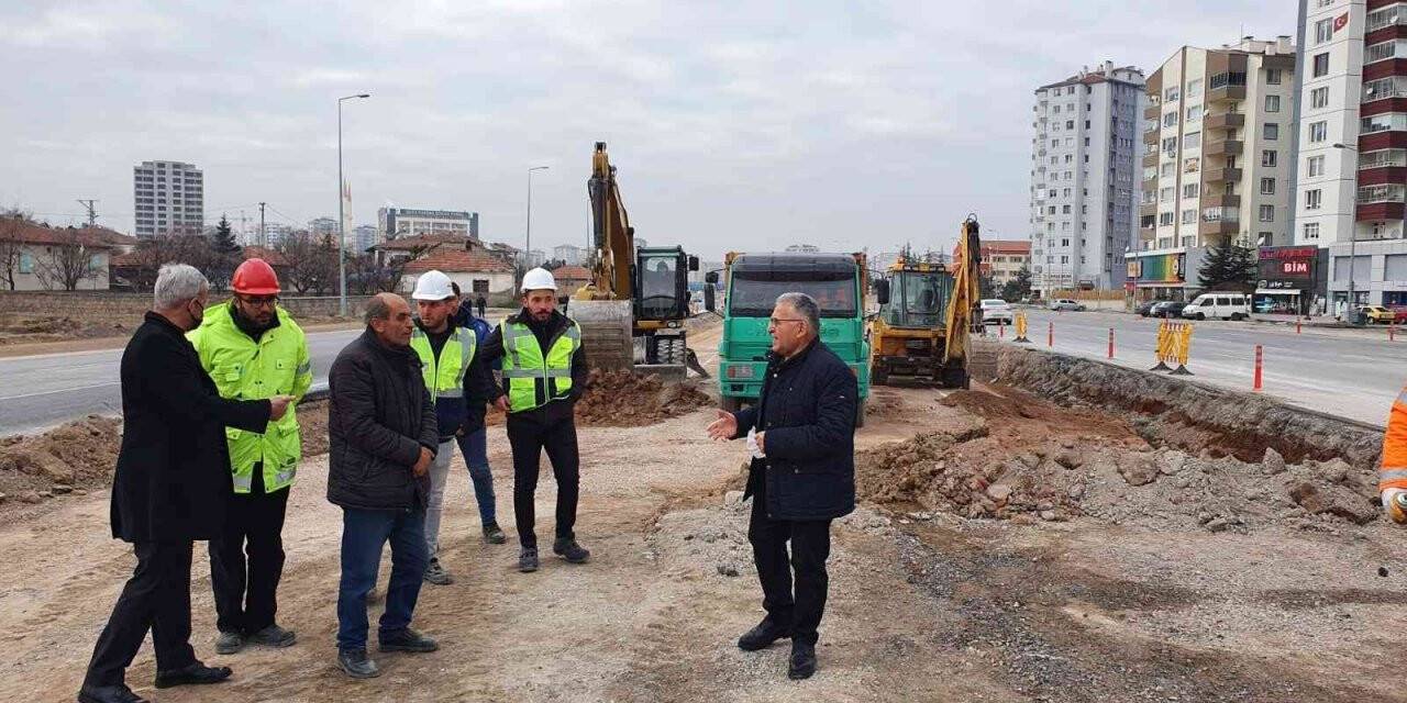 Başkan Büyükkılıç’tan raylı sistem hattında inceleme