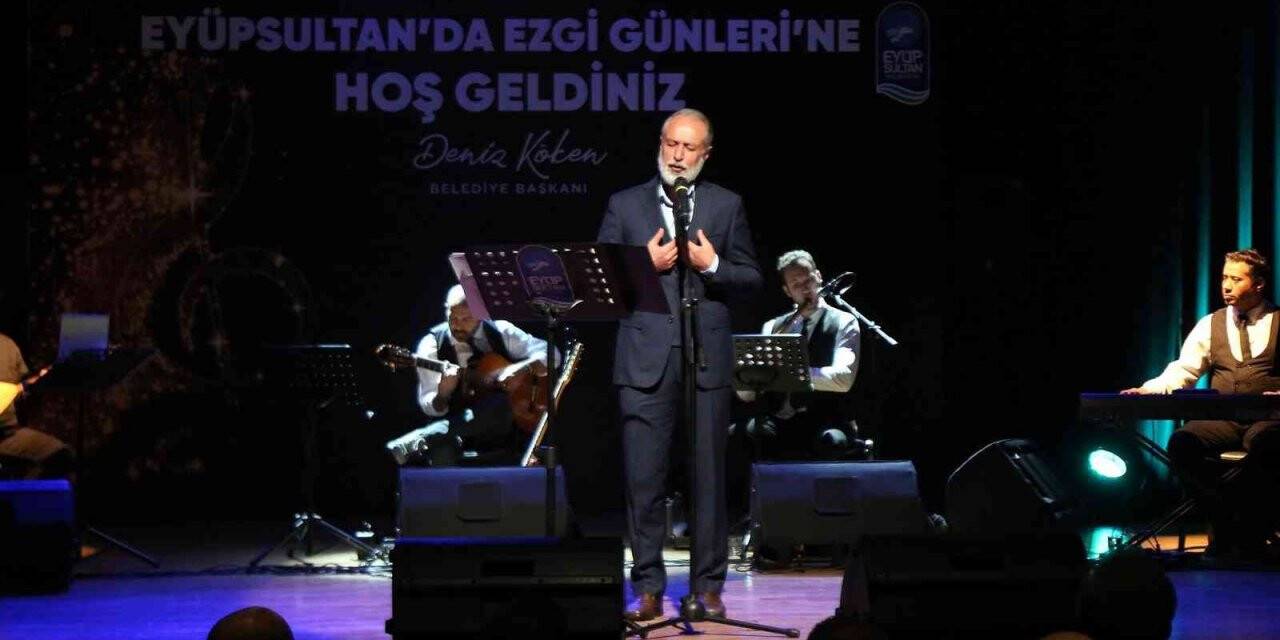 Abdülbaki Kömür’den Eyüpsultan’da muhteşem ezgi ziyafeti