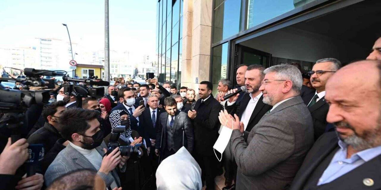 AK Parti Genel Başkan Yardımcısı Erkan Kandemir; “Ekonomik bağımsızlık savaşı veriyoruz”