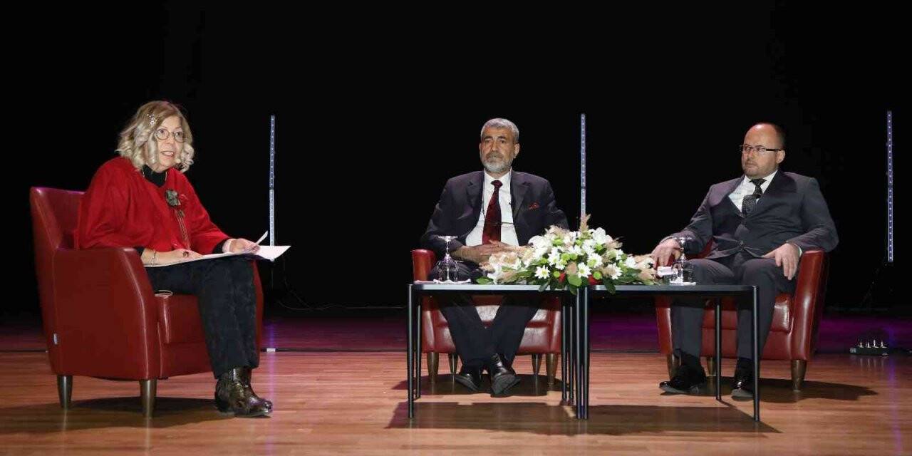 ERÜ’de “Anadolu’da İnsan Halleri: Tasavvuf Geleneğinde İnsan Felsefesi” söyleşisi düzenlendi