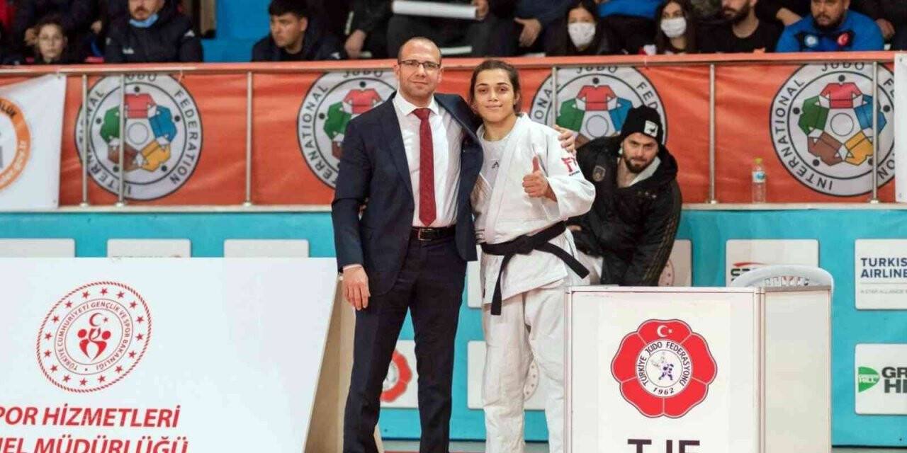 Manisa BBSK’da bir Türkiye şampiyonu da judodan