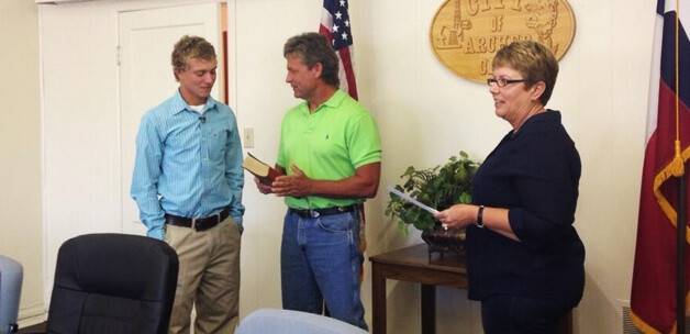 18 yaşında belediye başkanı seçildi