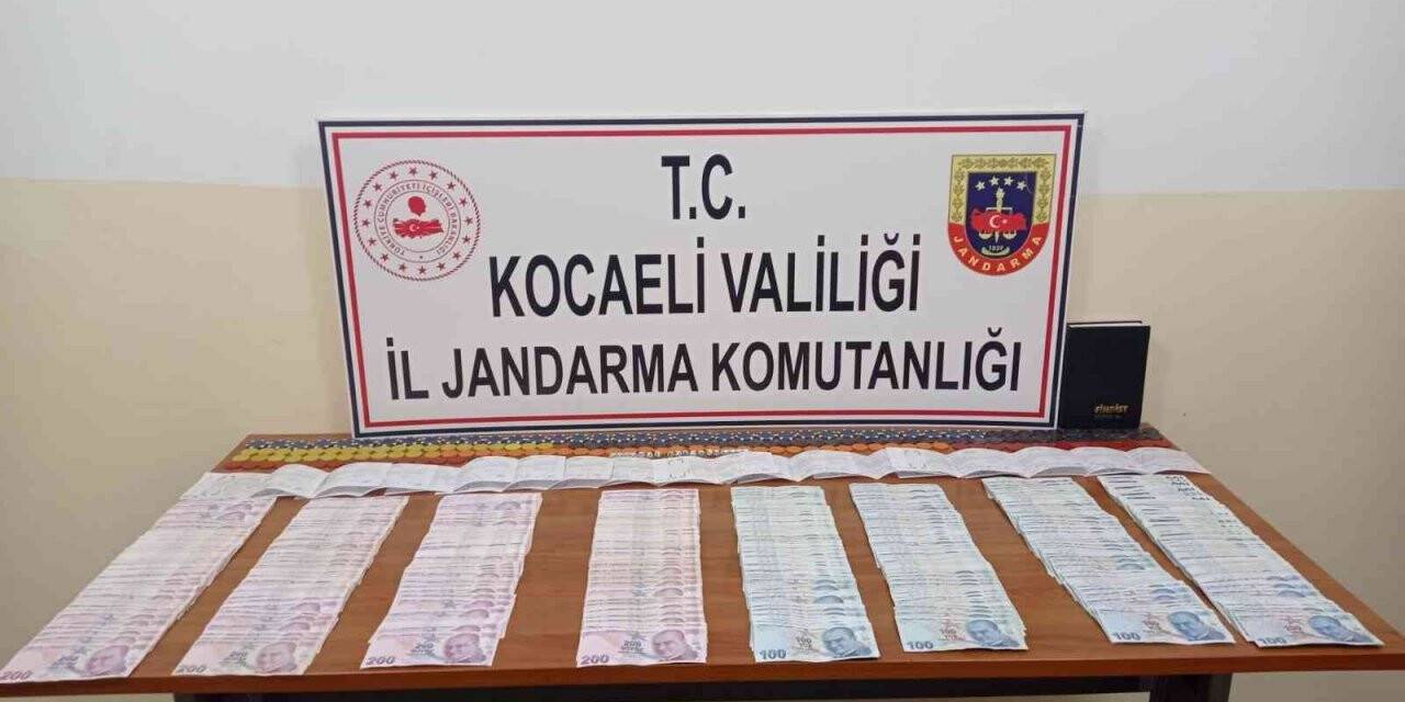 Ormanlık alandaki barakada kumar oynarken yakalandılar