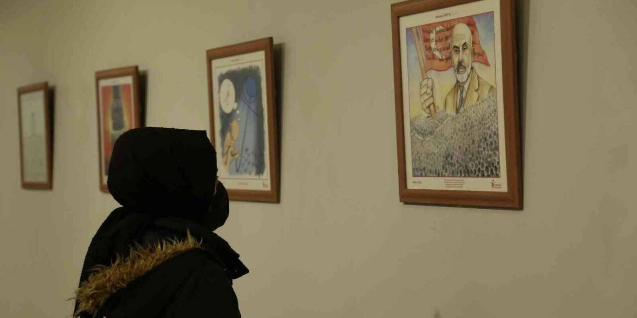 Akif’in şiirlerini karikatürlerle anlattılar