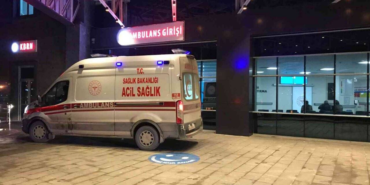 Seyir halindeki motosikletin devrilmesi sonucu sürücüsü yaralandı