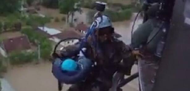 1 yaşındaki bebek böyle kurtarıldı VİDEO