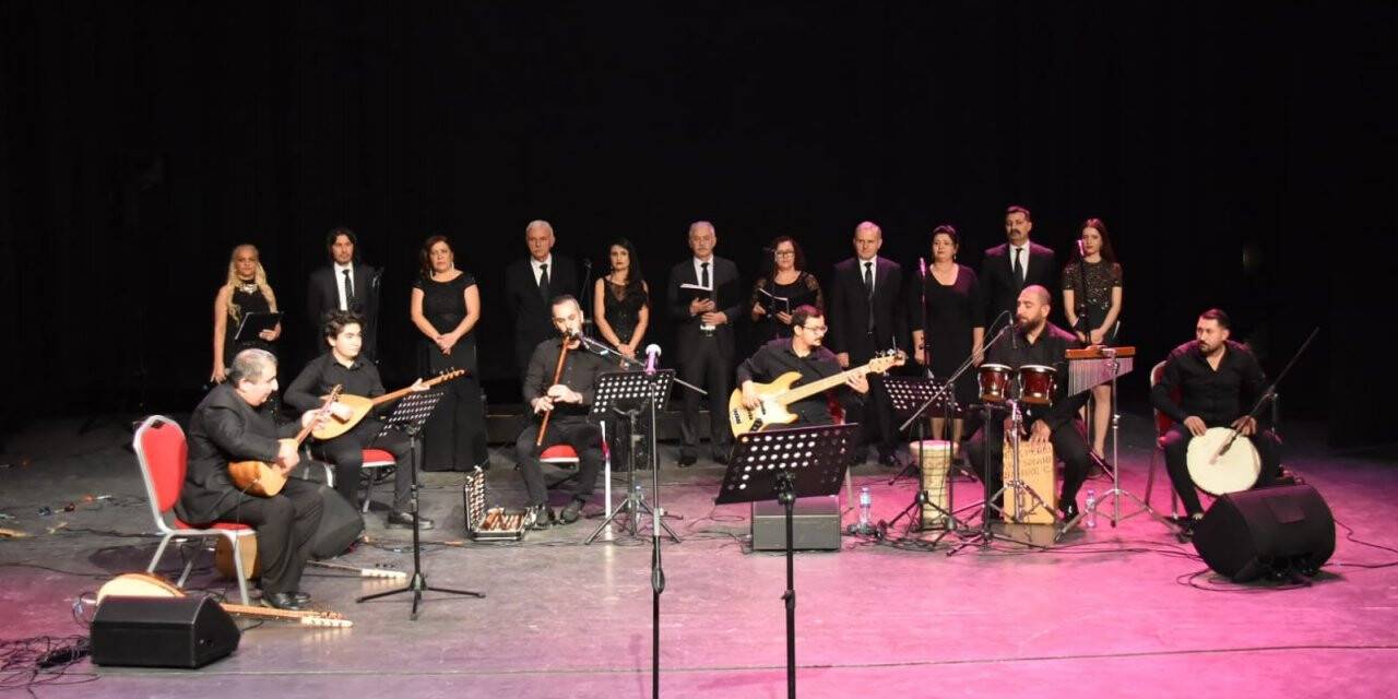 Türk Halk Müziği Korosu kulakların pasını sildi