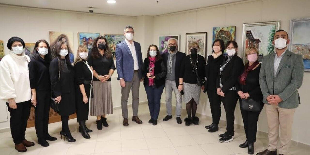 Başkan Gökhan Yüksel ‘Yeni Yıla Merhaba’ Sergisi’nin açılışını yaptı