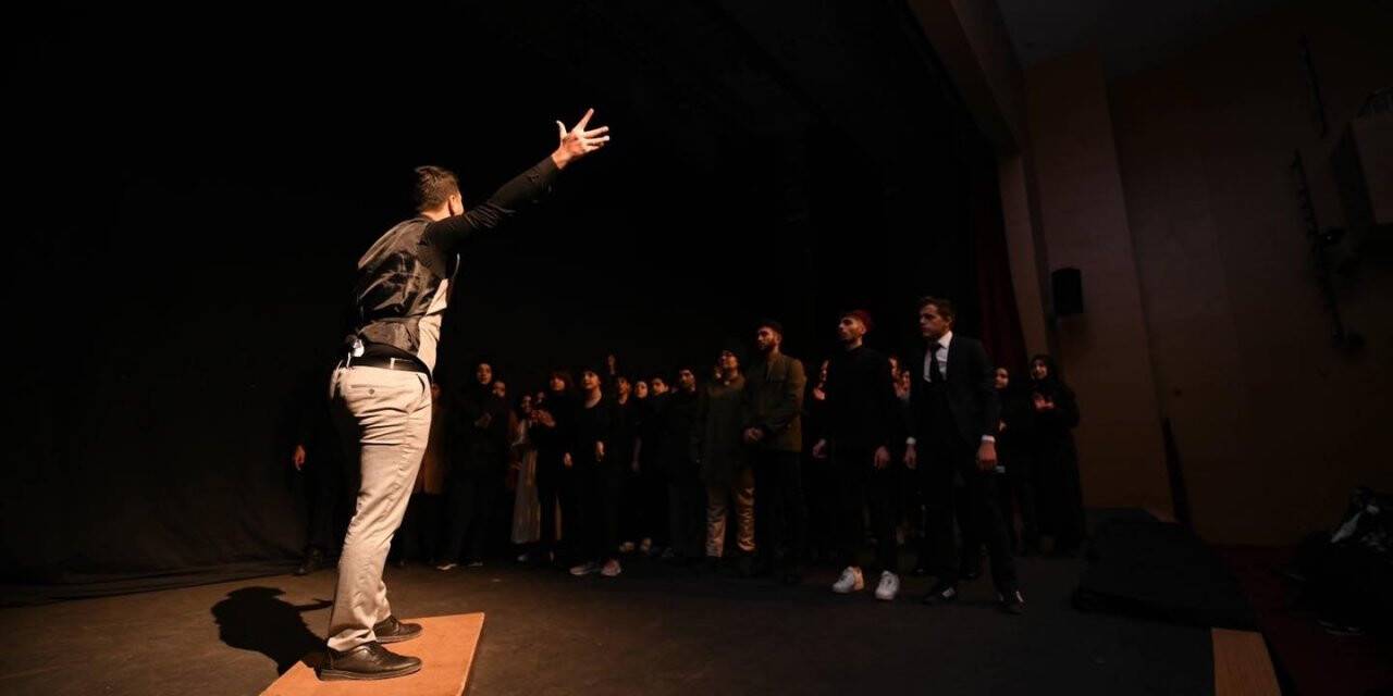 Pursaklar Belediyesi Tiyatrosu ilk sahnesini "İstiklal" isimli oyun ile açtı