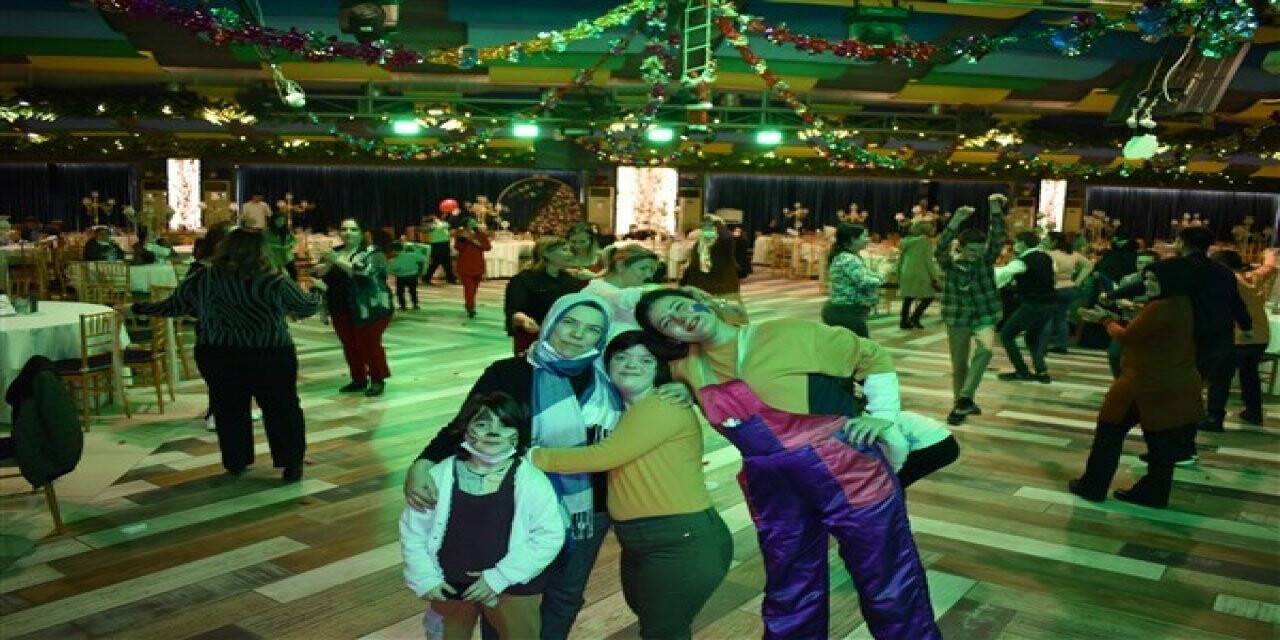 Aydın’da down sendromlu öğrenciler gönüllerince eğlendi