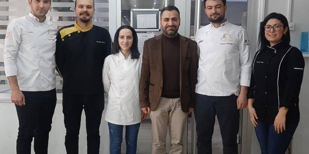 Hiç biri göründüğü gibi değil