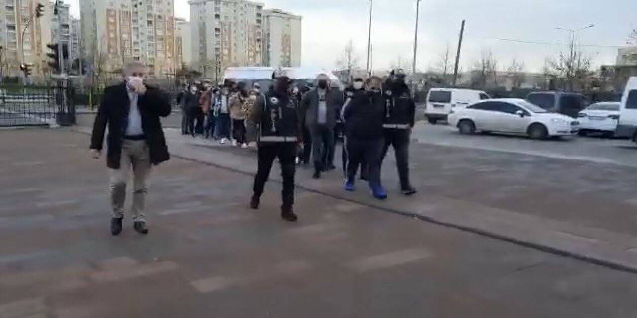 Tekirdağ’da silah kaçakçılarına dev operasyon: 10 kişiden 6’sı tutuklandı