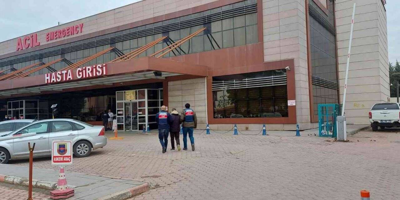 Kesinleşmiş hapis cezası bulunan 2 kişi yakalandı