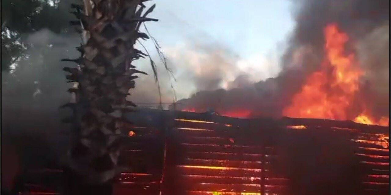 Bodrum’da depo alev alev yandı