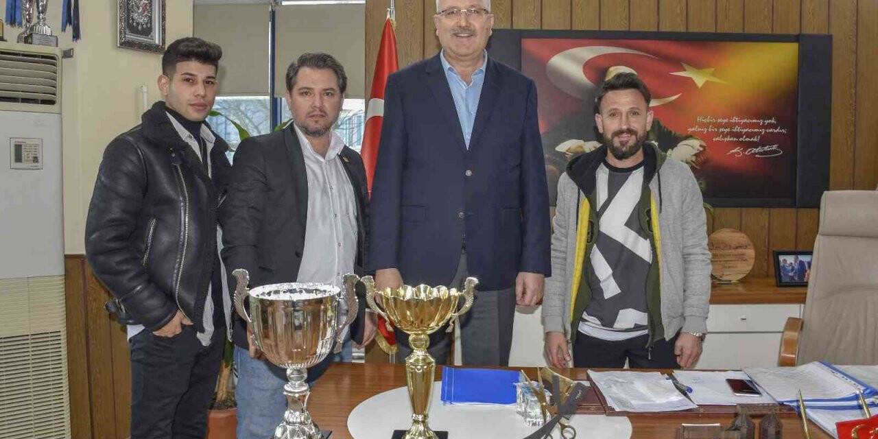 Bursa Karaca Show Takımından Golden Hair Festivalinde üstün performans