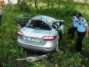 Sinop'ta Otomobil Şarampole Devrildi: 1 Ölü, 2 Yaralı